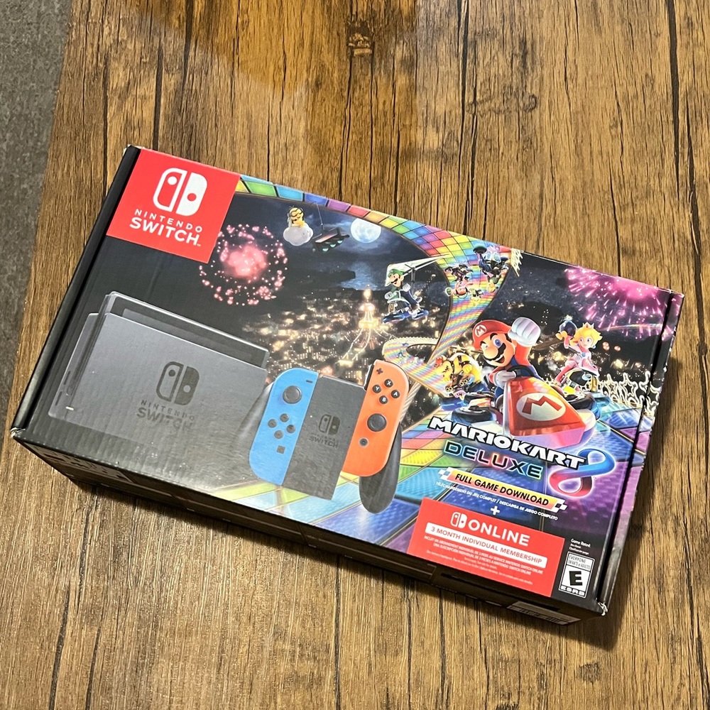 Nintendo switch Mariokart deluxe included - Picture 3 of 5